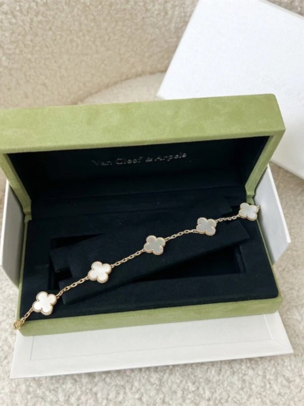 Van Cleef & Arpels white bracele